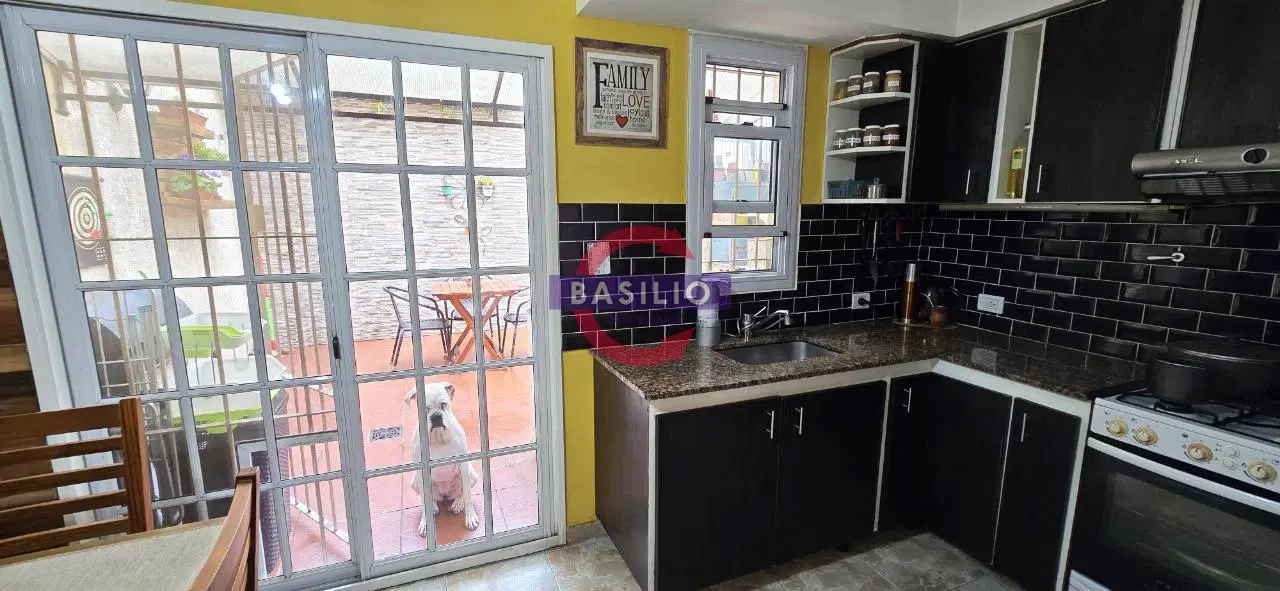 VENTA MUY BUEN DÚPLEX 4 AMBIENTES CON PATIO EN FLORIDA OESTE 3