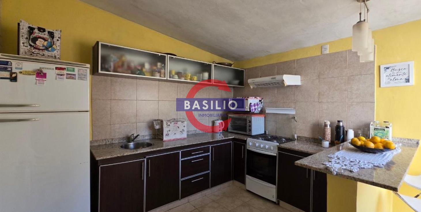 Foto de CASA EN VENTA EN LOTE PROPIO CON JARDÍN, COCHERA Y PARRILLA EN BOULOGNE, imagen 2