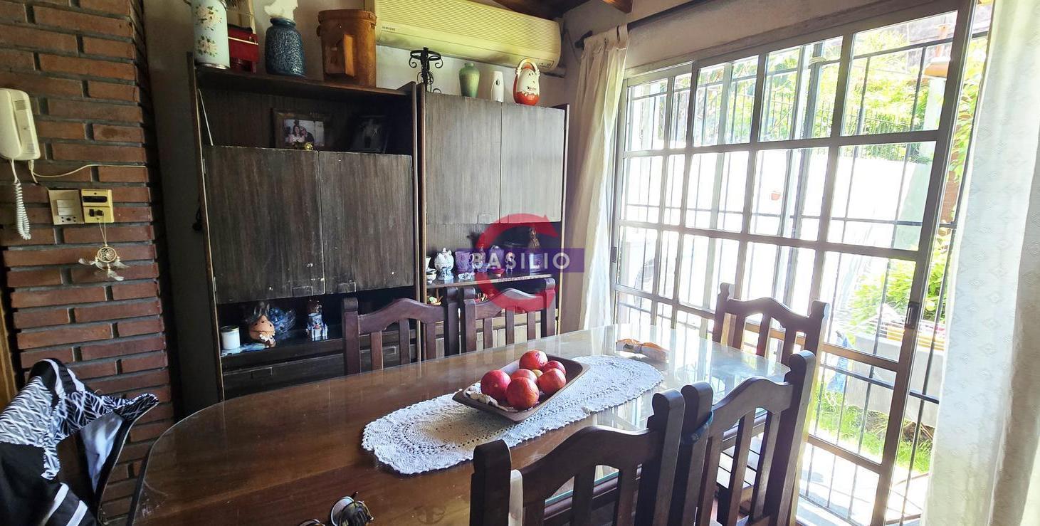 Foto de VENTA PH 3 AMBIENTES EN DOS PLANTAS CON PARRILLA Y JARDÍN EN CARAPACHAY, imagen 3