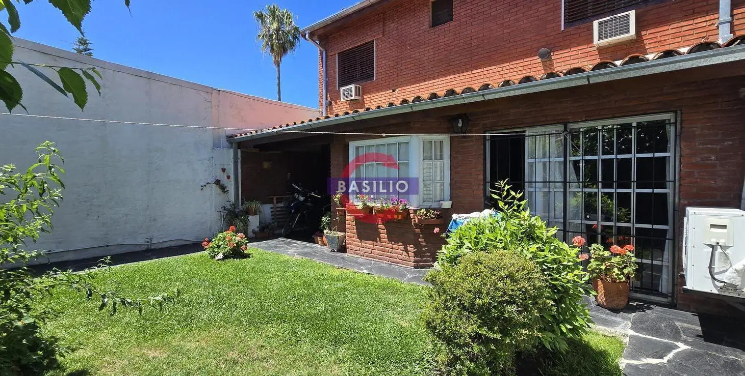 VENTA PH 3 AMBIENTES EN DOS PLANTAS CON PARRILLA Y JARDÍN EN CARAPACHAY 4