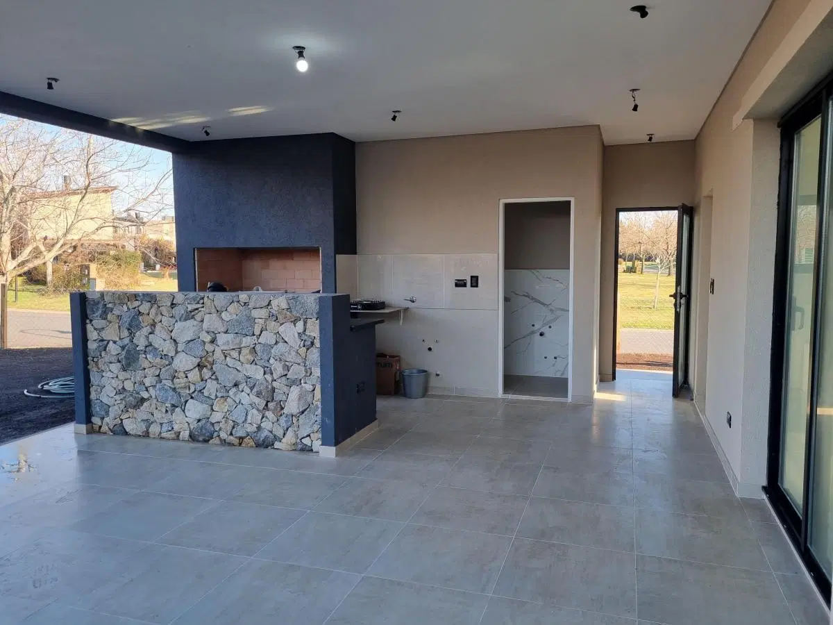 Venta moderna Casa 4 amb en pozo - Barrio Privado Náutico El Cazal, Escobar 3