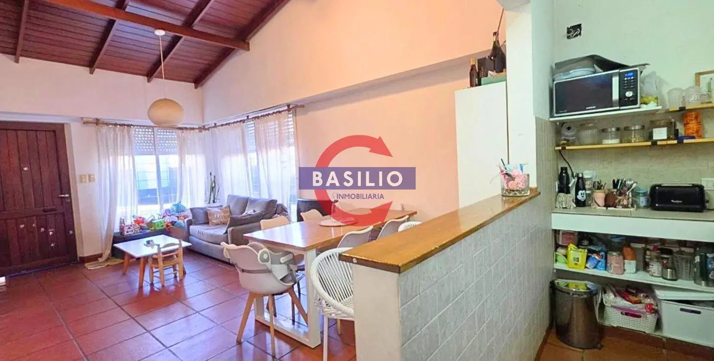 VENTA PH 3 AMBIENTES AL FRENTE CON JARDÍN – FLORIDA 5