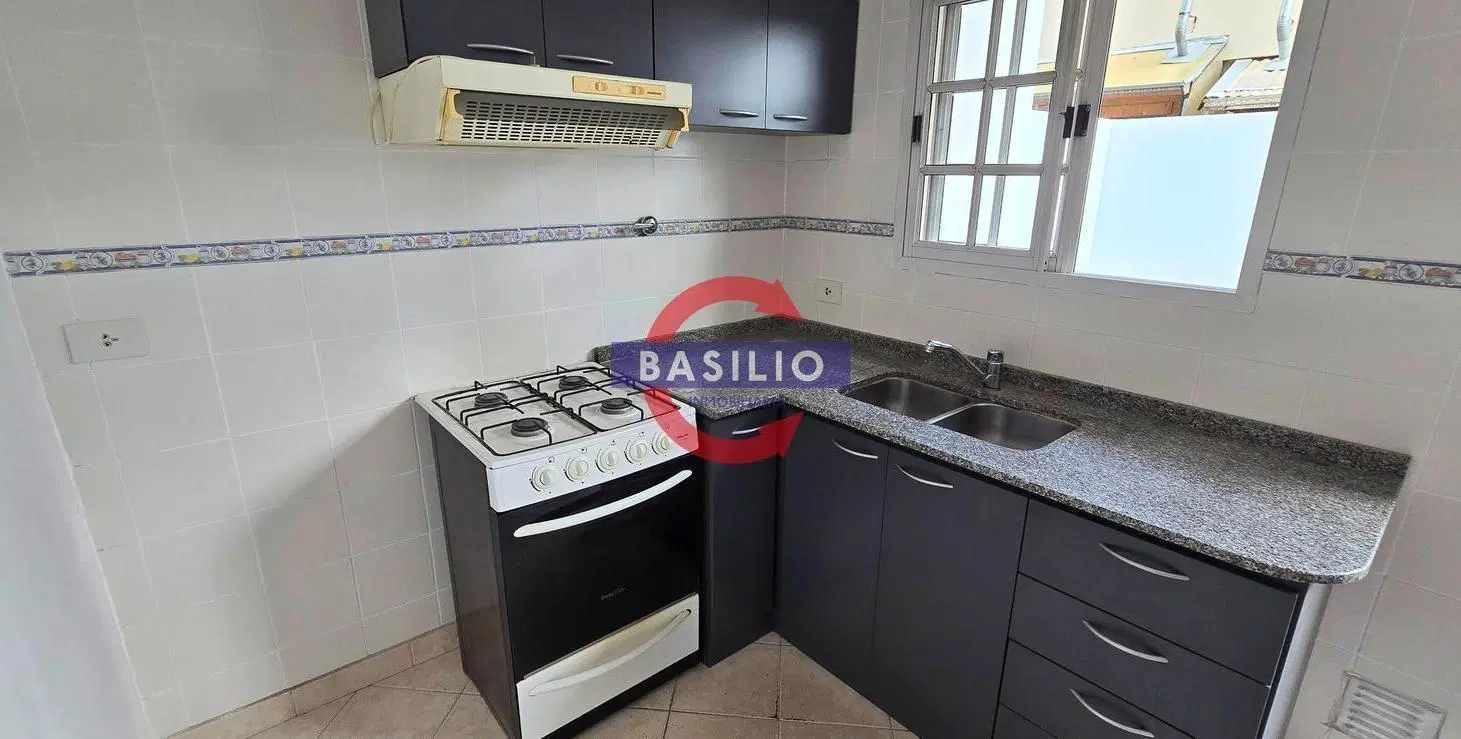 VENTA PH 3 AMBIENTES TIPO DÚPLEX CON BALCÓN Y PATIO EN CARAPACHAY 8