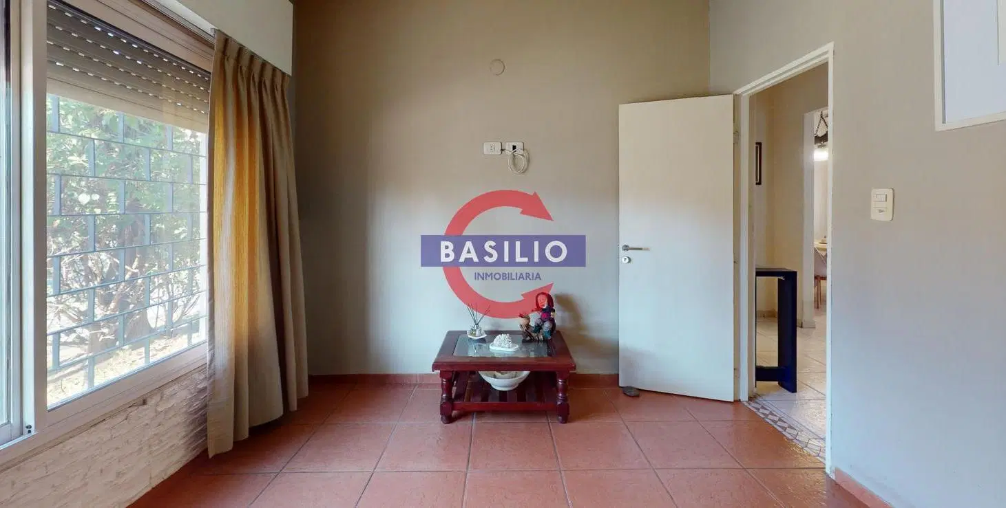 VENTA CASA 3 AMBIENTES EN LOTE PROPIO CON COCHERA Y TERRAZA EN CARAPACHAY 2