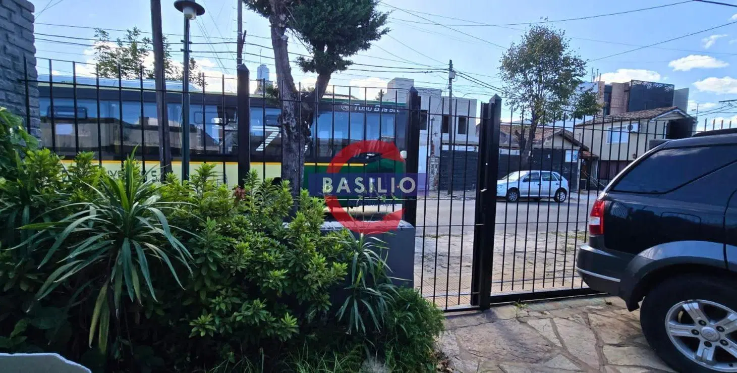 ALQUILER PH AL FRENTE 3 AMBIENTES CON PATIO Y JARDÍN AL FRENTE | APTO MASCOTAS 1