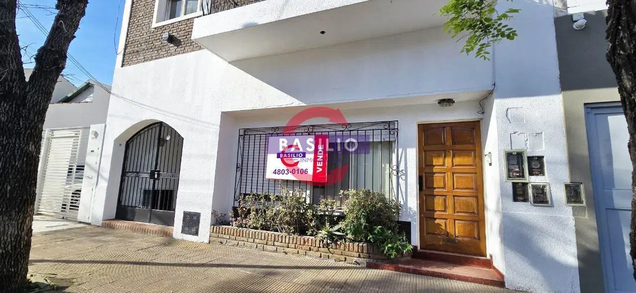 VENTA | CASA MULTIFAMILIAR CON GRAN FONDO Y COCHERA PASANTE – CARAPACHAY 5