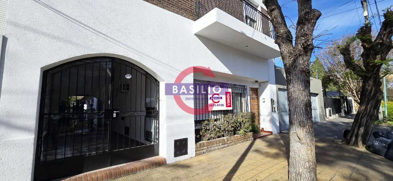 VENTA | CASA MULTIFAMILIAR CON GRAN FONDO Y COCHERA PASANTE – CARAPACHAY 4
