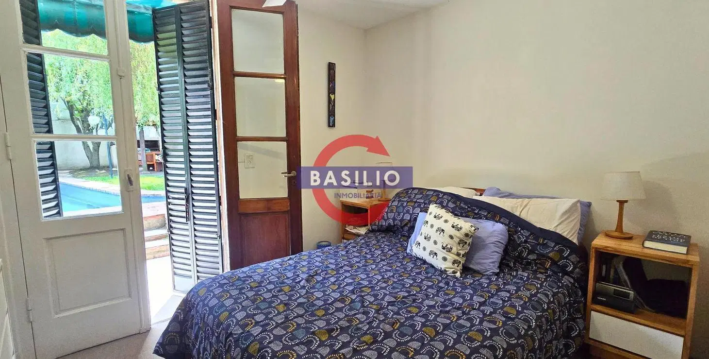 VENTA CASA EN LOTE PROPIO 4 AMBIENTES CON JARDÍN, PISCINA Y QUINCHO – FLORIDA 3