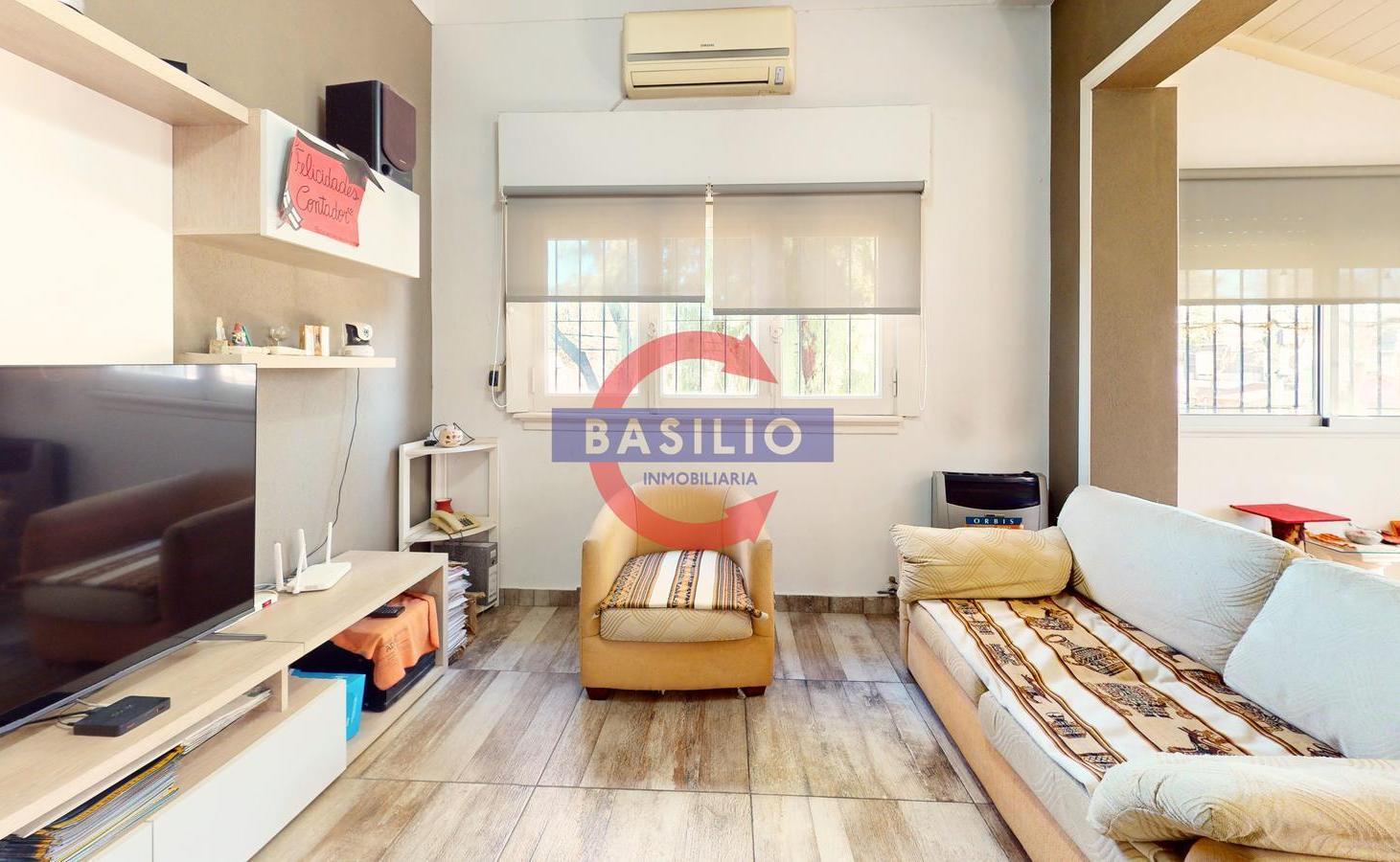 Foto de VENTA | PH DE 4 AMBIENTES AL FRENTE CON COCHERA, QUINCHO Y PARRILLA EN, imagen 4