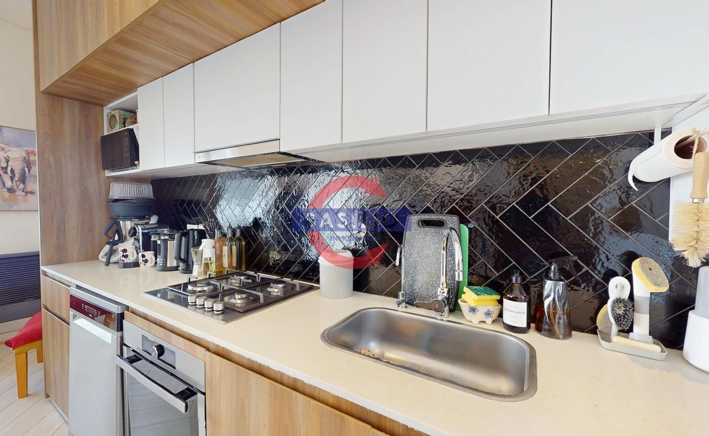 Foto de VENTA | PH 3 AMBIENTES RECICLADO A NUEVO CON JARDÍN, PISCINA Y QUINCHO, imagen 2