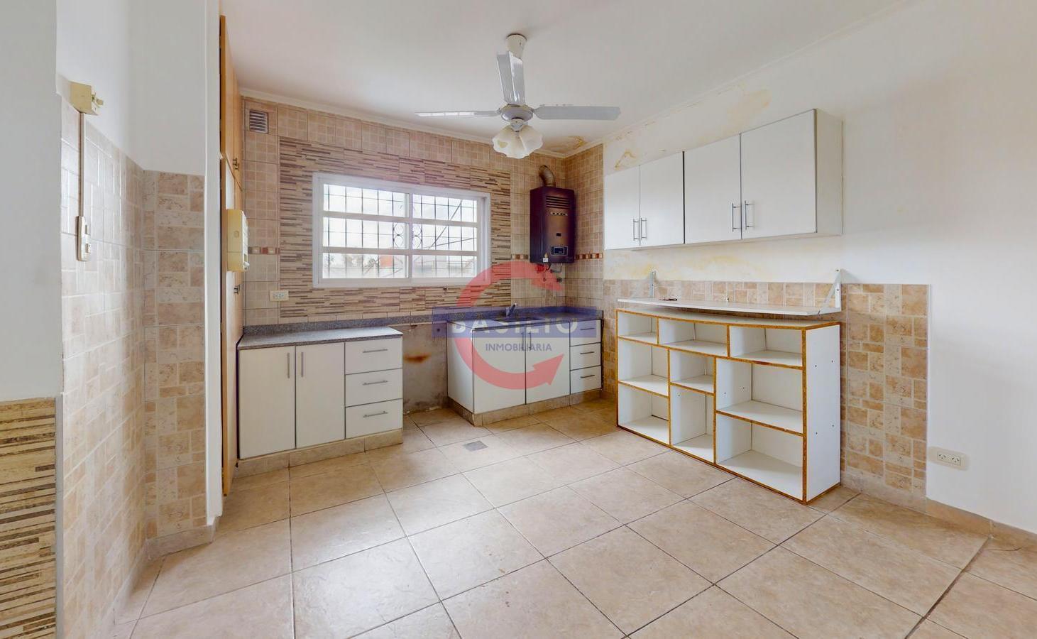 Foto de VENTA DEPTO 2 AMBIENTES (con posibilidad de hacer 1 dorm mas) CON, imagen 1