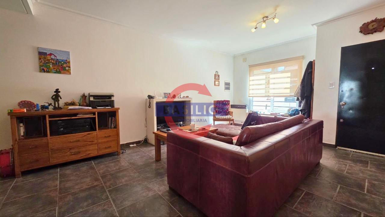Foto de VENTA DÚPLEX 5 AMBIENTES CON JARDÍN, PLAYROOM Y TERRAZA– CARAPACHAY, imagen 4