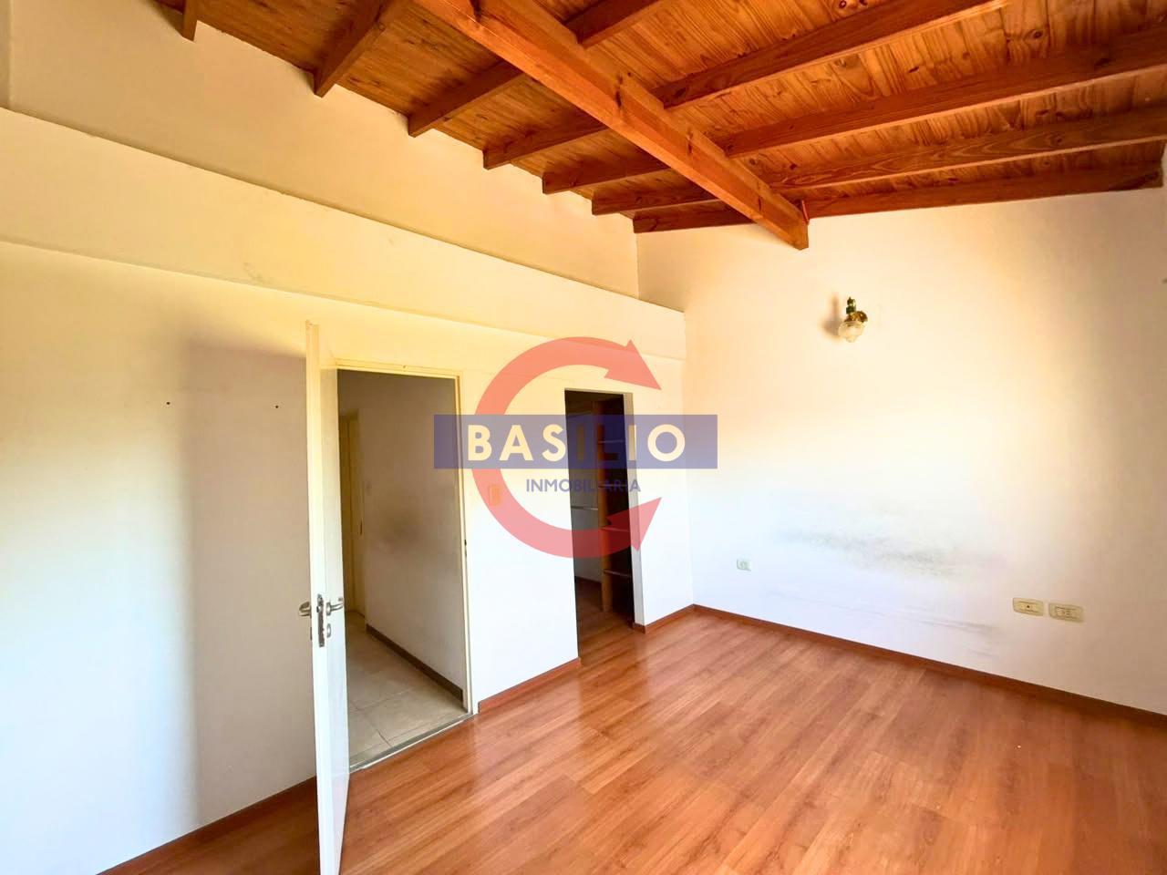 Foto de DÚPLEX EN VENTA 4 AMBIENTES EN CARAPACHAY CON JARDIN Y COCHERA, imagen 5