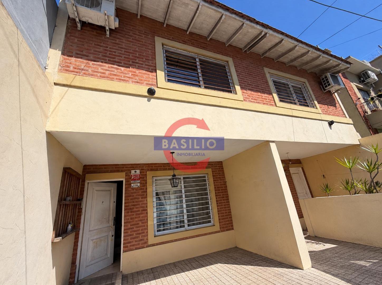 Foto de DÚPLEX EN VENTA 4 AMBIENTES EN CARAPACHAY CON JARDIN Y COCHERA, imagen 3