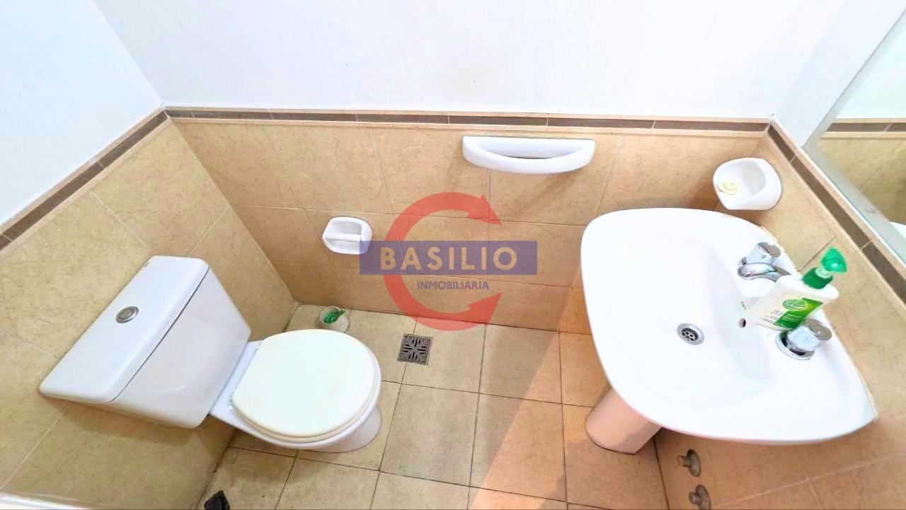 Foto de DÚPLEX EN VENTA 4 AMBIENTES EN CARAPACHAY CON JARDIN Y COCHERA, imagen 4