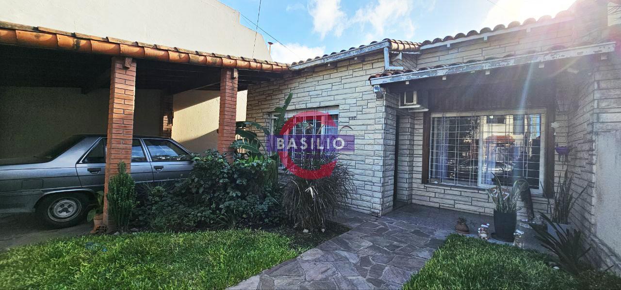Foto de VENTA MUY BUENA CASA 3 AMBIENTES CON COCHERA Y JARDÍN, imagen 4