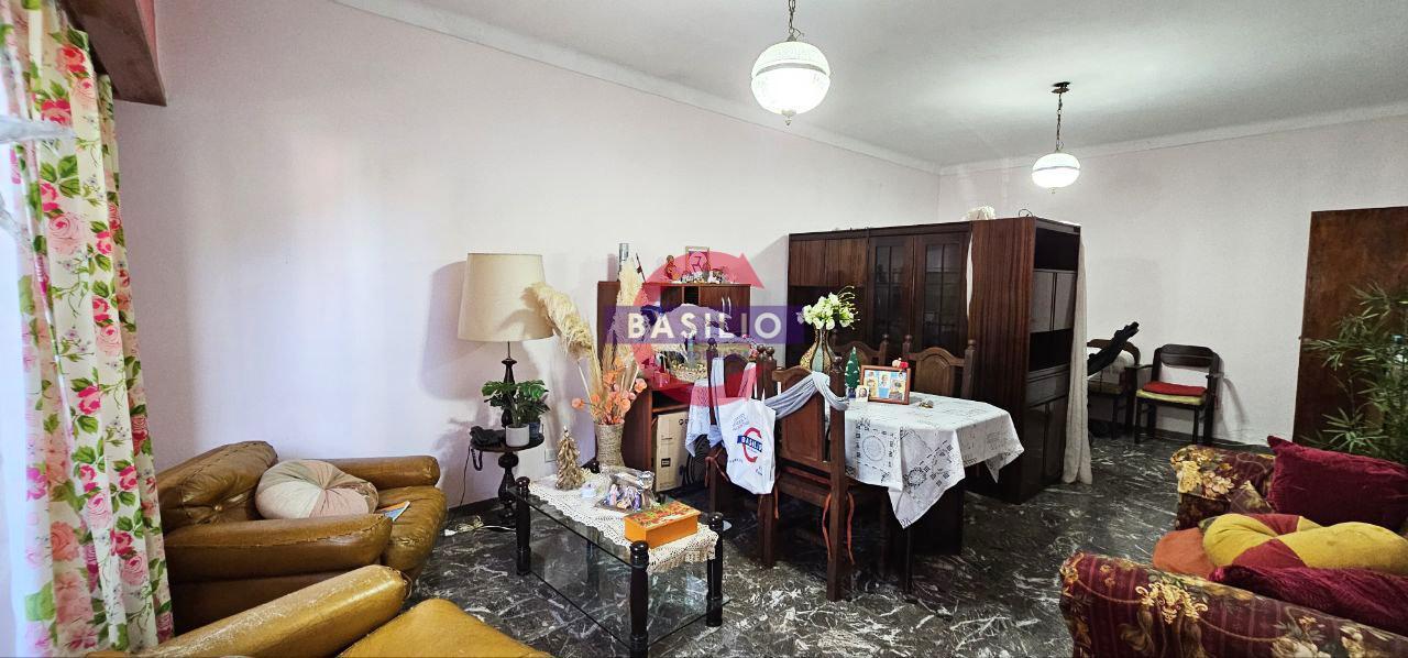 Foto de VENTA MUY BUENA CASA 3 AMBIENTES CON COCHERA Y JARDÍN, imagen 5