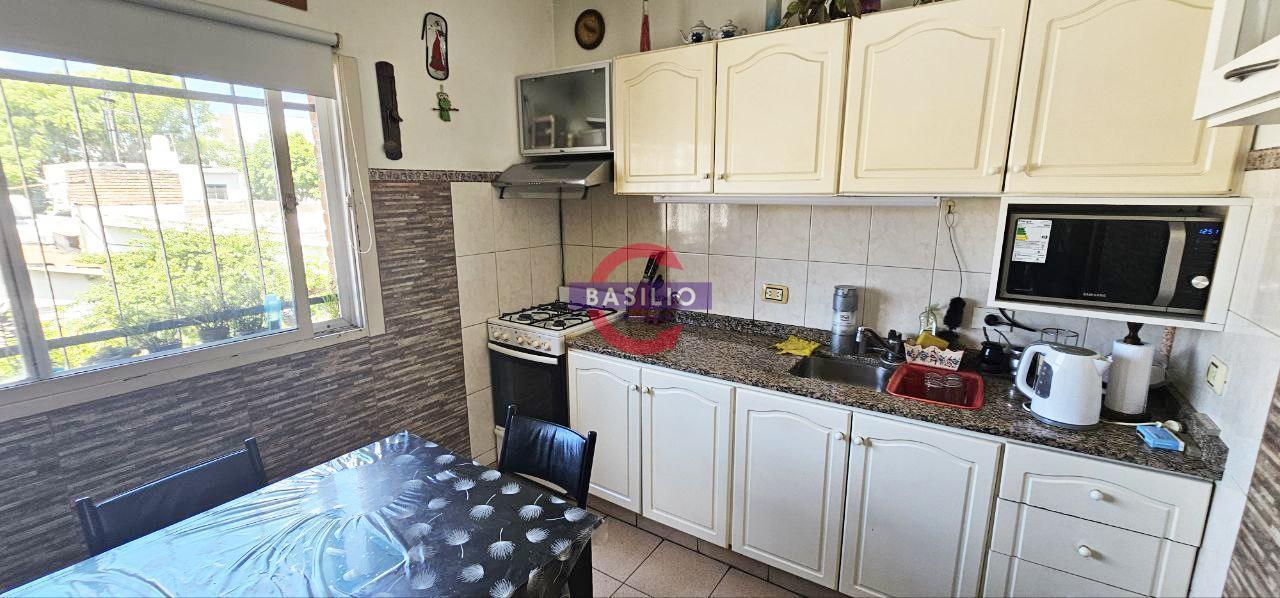 Foto de VENTA BUEN DUPLEX 3 AMBIENTES CON COCHERA Y PATIO EN MUNRO, imagen 1