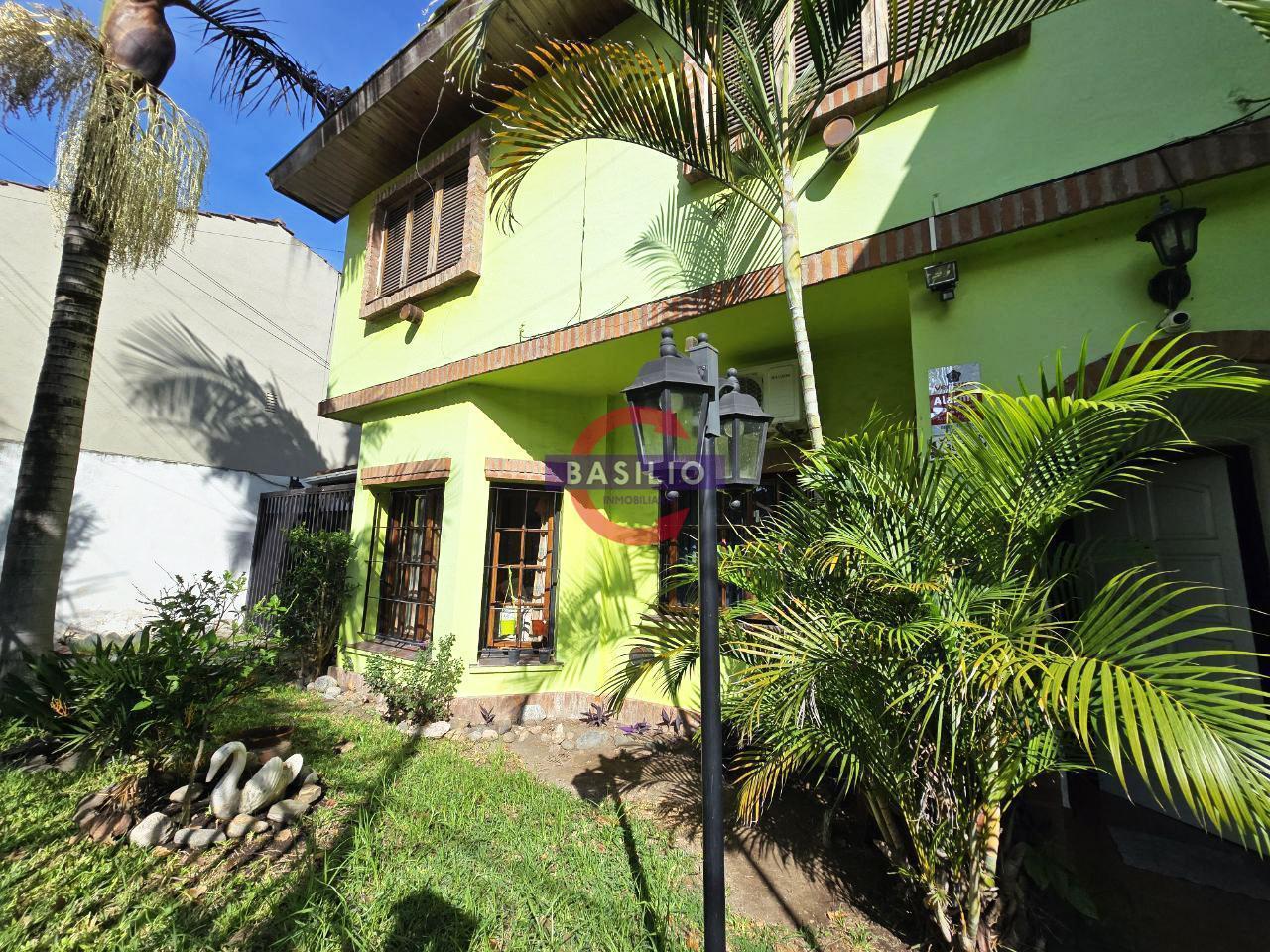 Foto de VENTA MUY BUENA CASA 3 AMBIENTES CON COCHERA Y PATIO EN CARAPACHAY, imagen 1