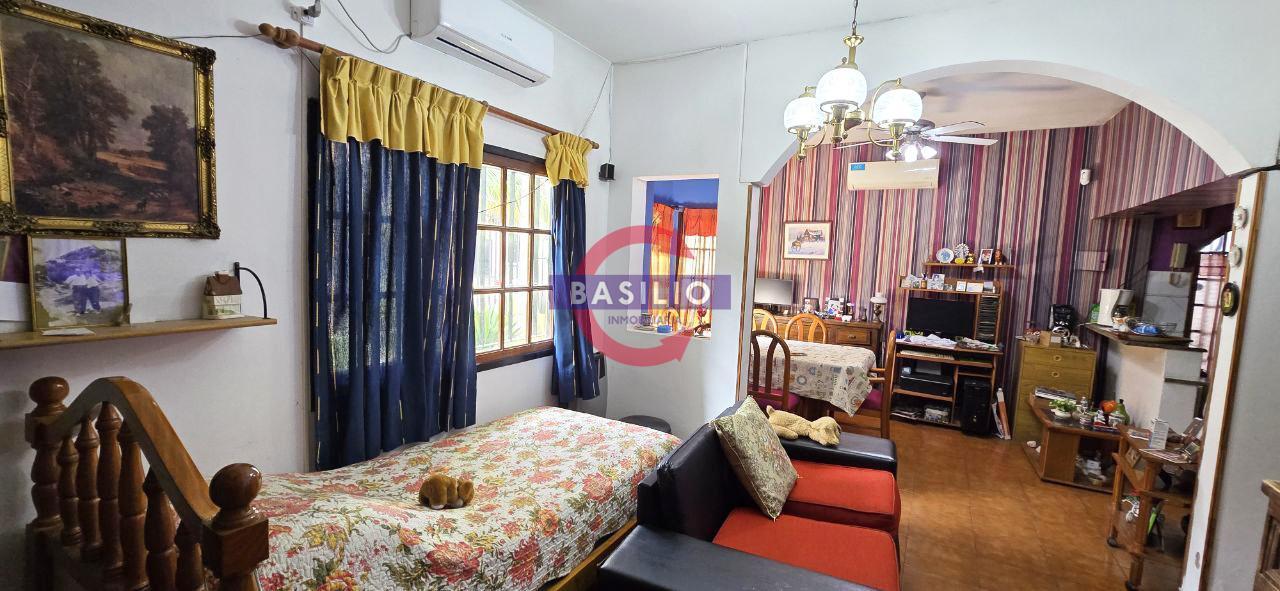 Foto de VENTA MUY BUENA CASA 3 AMBIENTES CON COCHERA Y PATIO EN CARAPACHAY, imagen 4