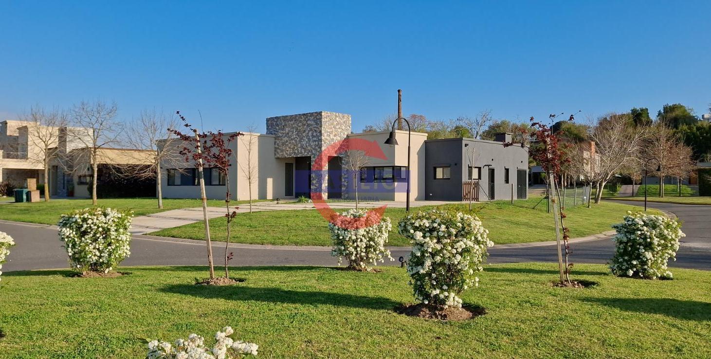 Foto de Venta moderna Casa 4 amb en pozo - Barrio Privado Náutico El Cazal, imagen 1