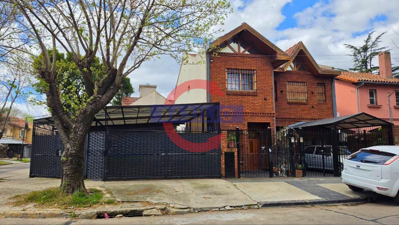Foto de 2 DÚPLEX DE 3 AMBIENTES MONOAMBIENTE COCHERAS EN VENTA PARQUE CISNEROS, imagen 3