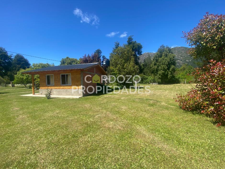 Hermosa Casa en Lago Puelo, Isla Norte. 2