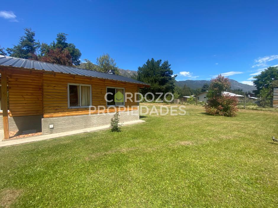Hermosa Casa en Lago Puelo, Isla Norte. 1