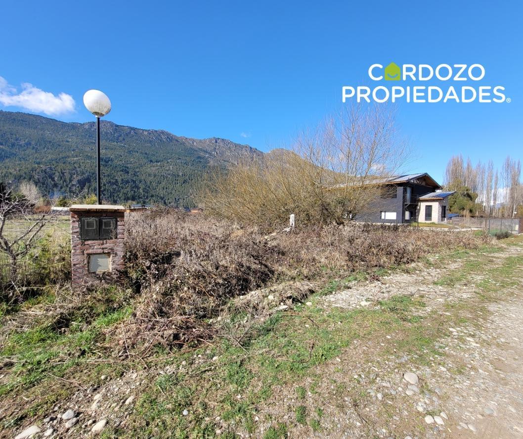 HERMOSO TERRENO EN VILLA DEL LAGO, LAGO PUELO. 1.000 m2.