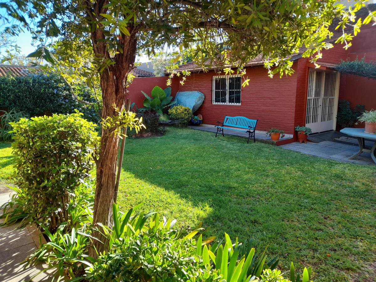 Preciosa Casa en Saavedra con Jardin! 4