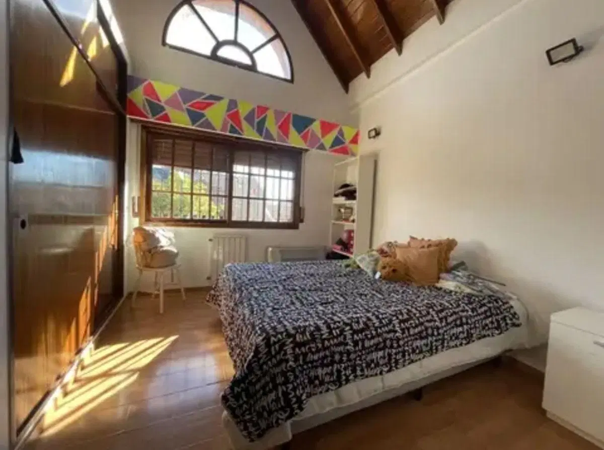HERMOSA CASA EN BARRIO PARQUE CORNELIO SAAVEDRA!!! 3