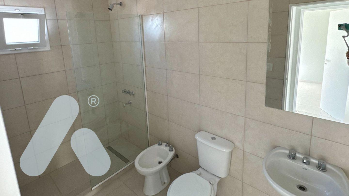 Foto de Departamento de 2 ambientes en alquiler en Cipolletti, imagen 1