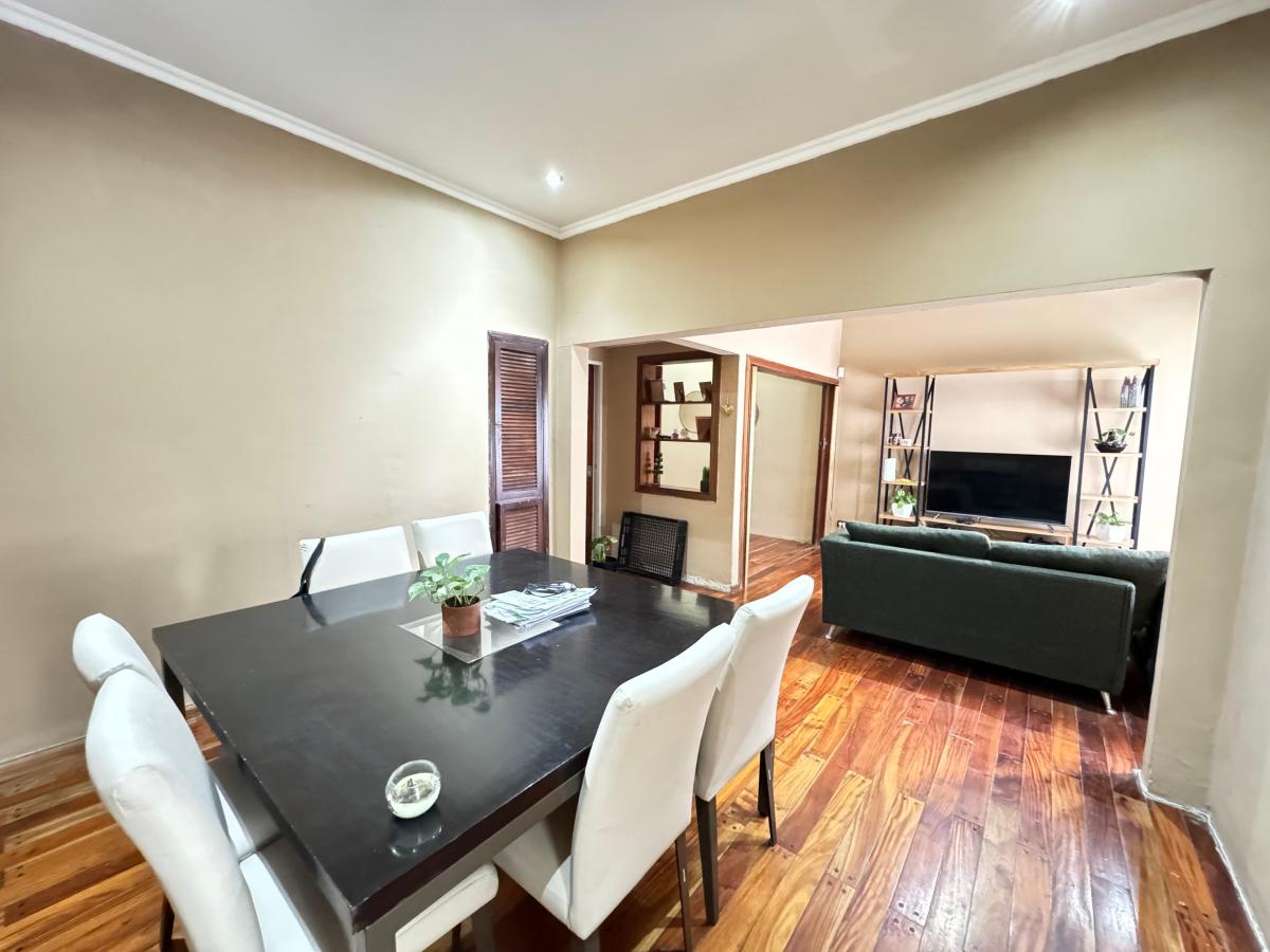 Venta casa doble lote, Lomas de zamora