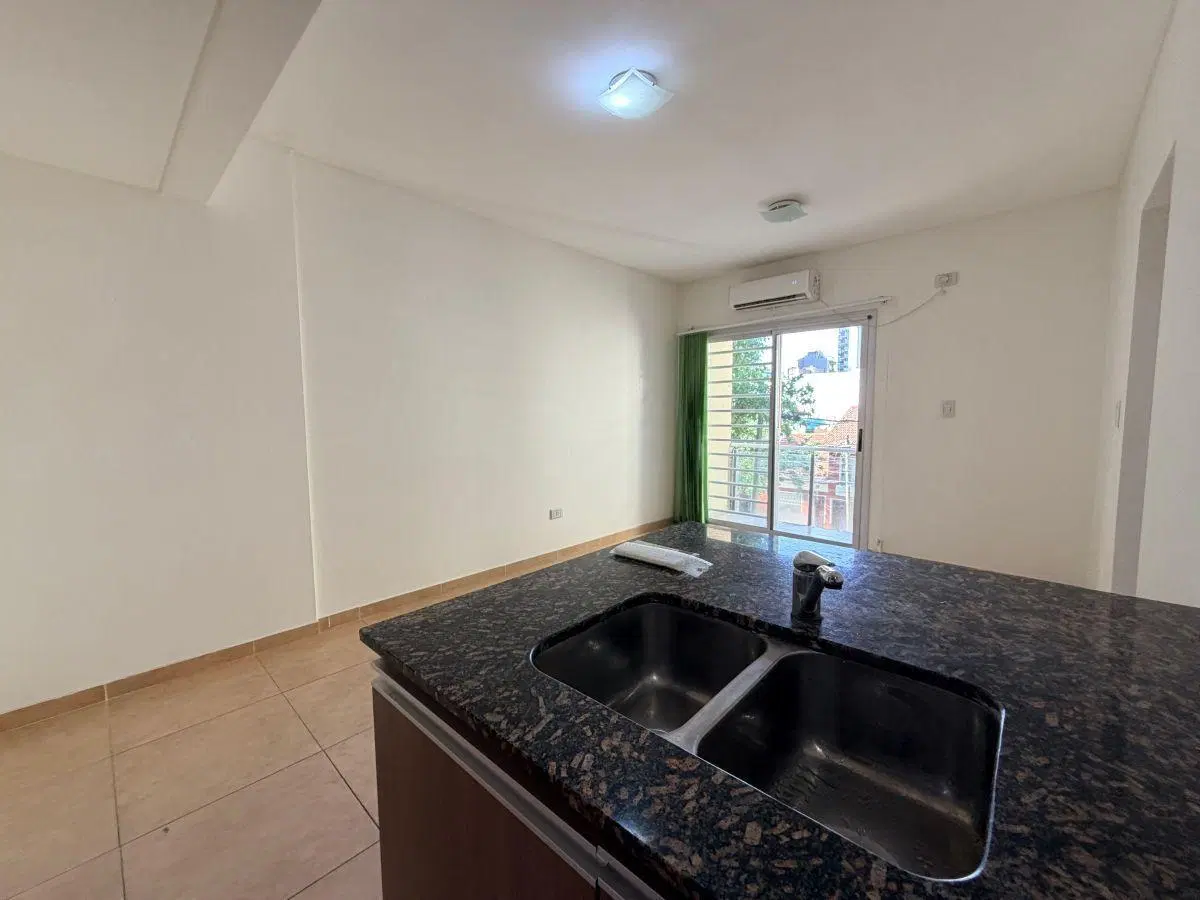 Hermoso departamento en alquiler en Banfield 3