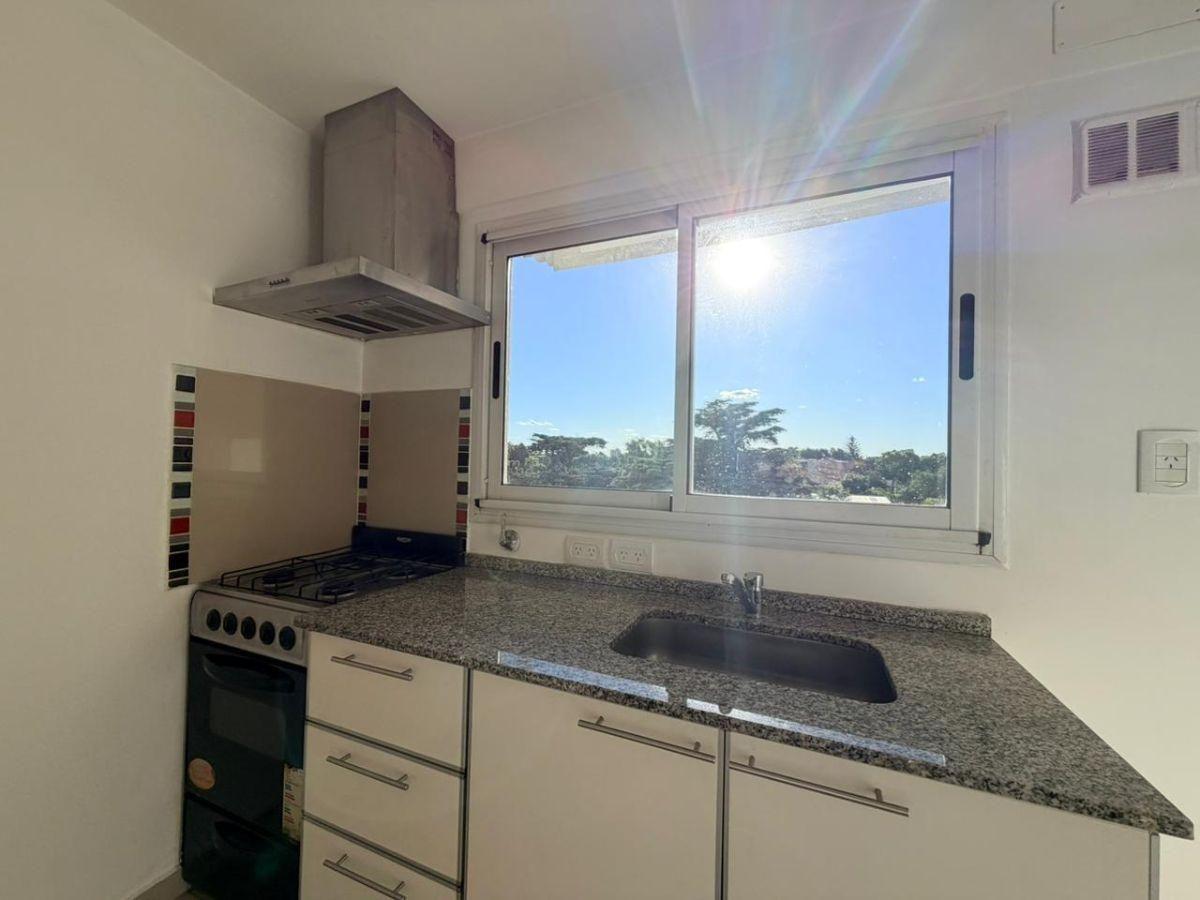 Foto de Alquiler Departamento 2 Ambientes - Sobre Av Almirante Brown 2973, imagen 1