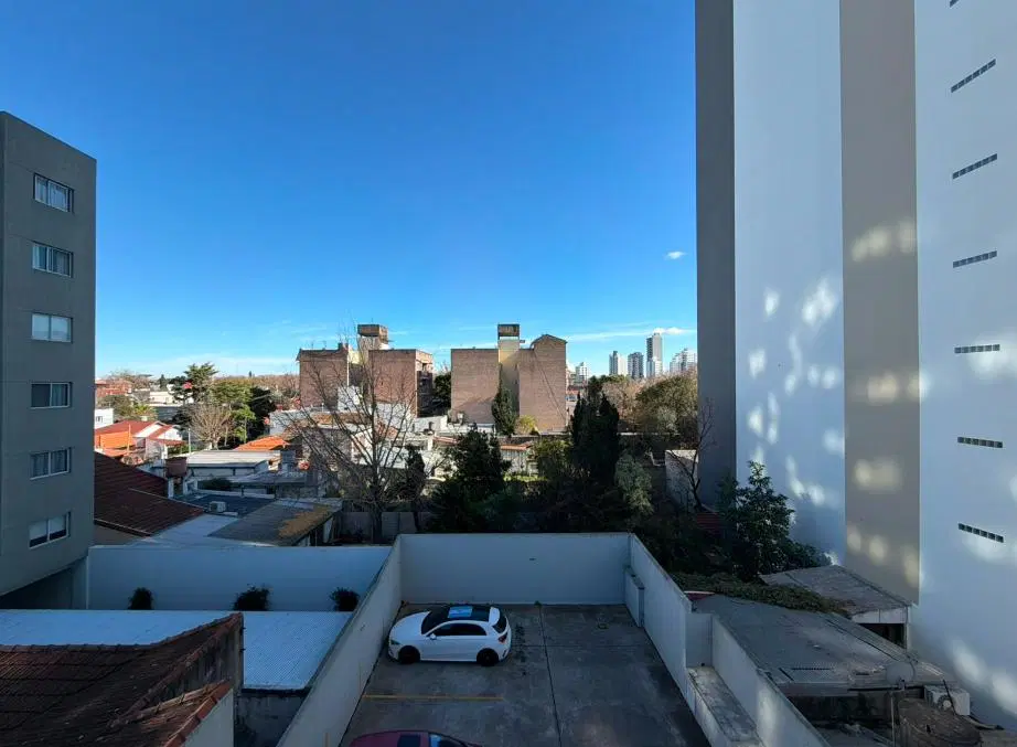 Alquiler | Luminoso Departamento de 2 Ambientes en Temperley 5