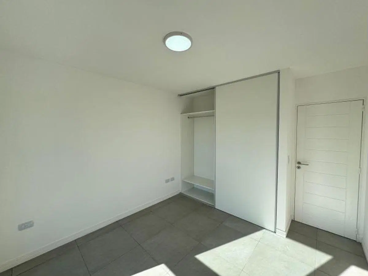Departamento en Alquiler en Banfield 5
