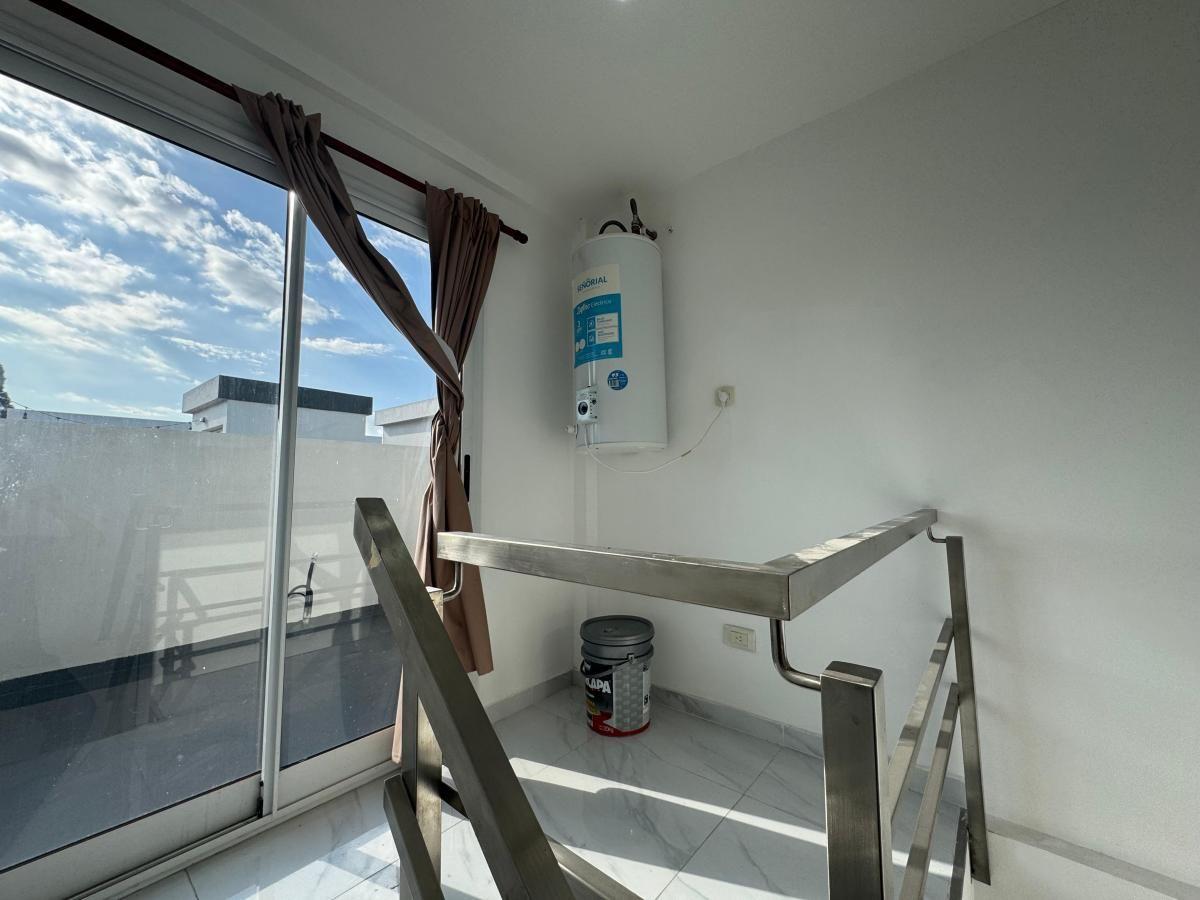 Foto de Departamento de 2 Ambientes en Alquiler en Banfield, imagen 5