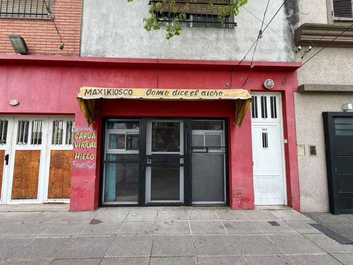 Foto de LOCAL COMERCIAL EN ALQUILER – CHACABUCO BANFIELD, imagen 1