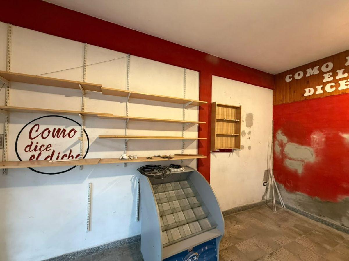Foto de LOCAL COMERCIAL EN ALQUILER – CHACABUCO BANFIELD, imagen 3