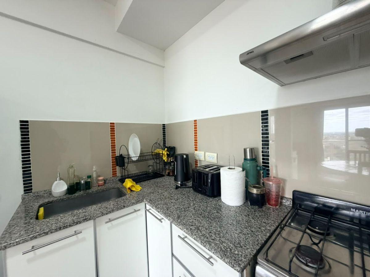 Foto de VENTA | DEPARTAMENTO 2 AMBIENTES CON VISTA PANORÁMICA – AV. ALMIRANTE, imagen 2