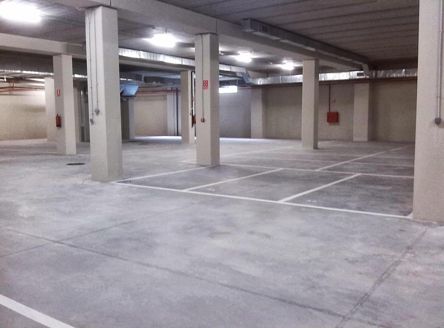 Foto de Alquilo cochera fija en Juncal y Suipacha, imagen 3