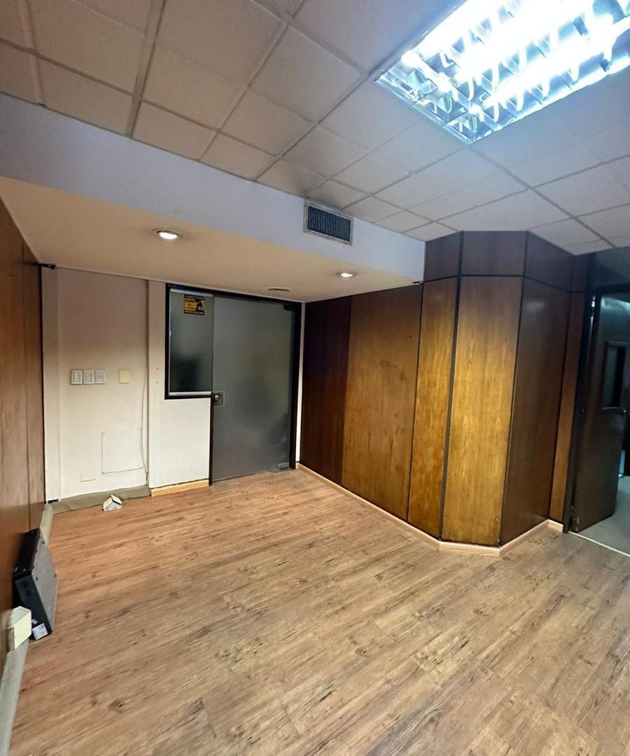 Foto de Excelente Oficina en Microcentro - Zona Retiro - Alquiler y/o Venta, imagen 3