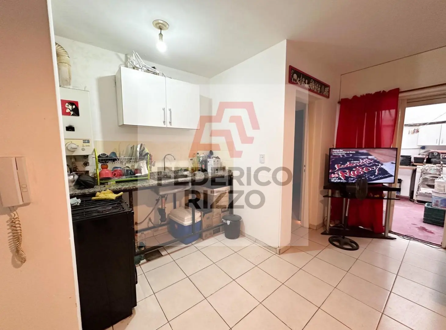 En Venta Dpto 1 Dorm. con 2 patios. B° General Paz. Se acepta vehículo. 1