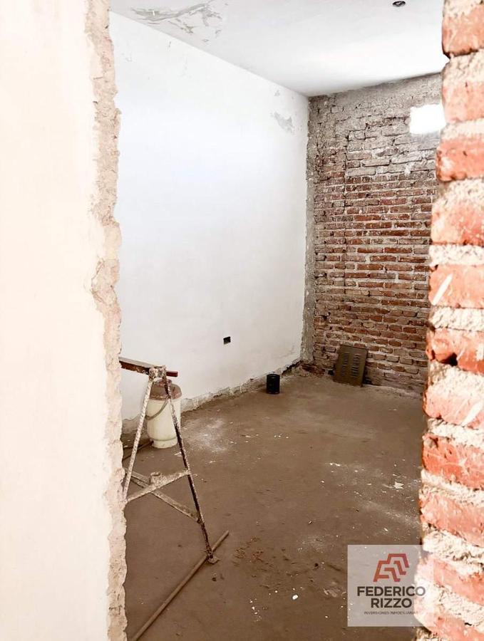 PEDRO CHUTRO 335. VENDO CASA CON DPTO! A RECICLAR