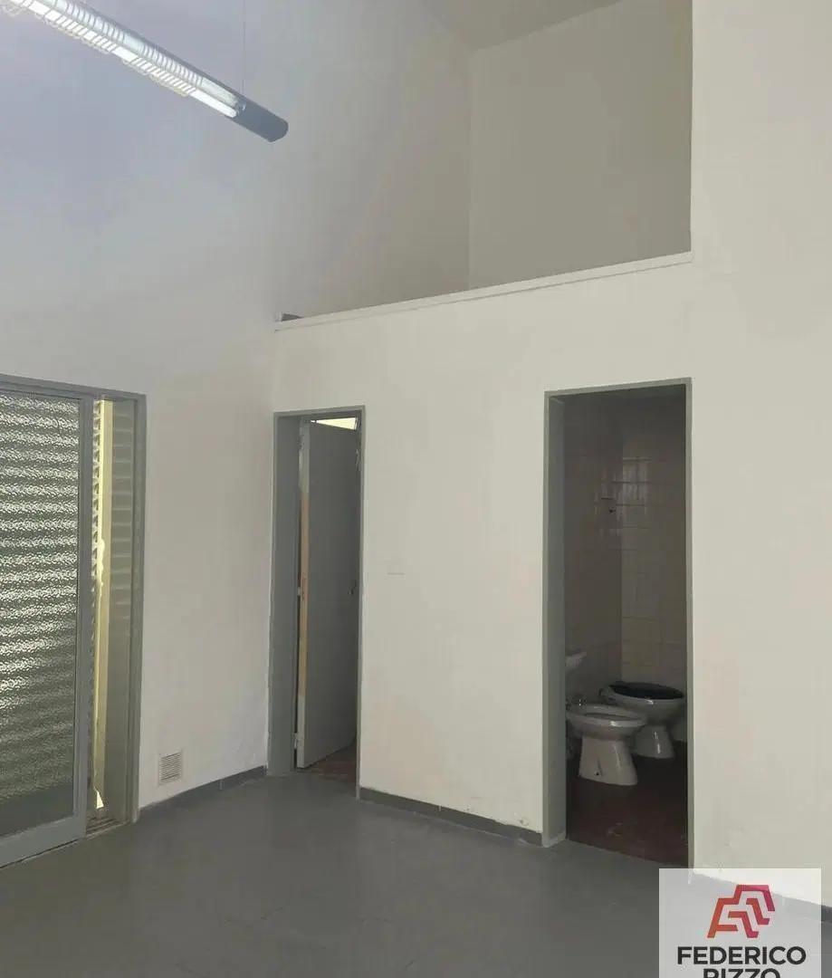 Alquiler Gran Local de Alto Transito ! 100m2 4