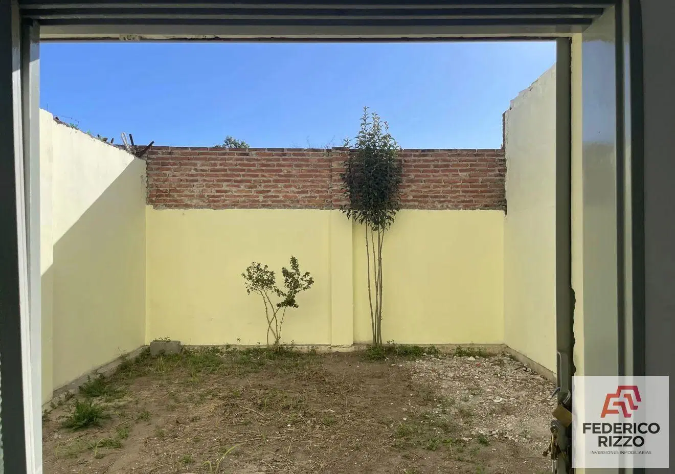 Alquiler Gran Local de Alto Transito ! 100m2 5