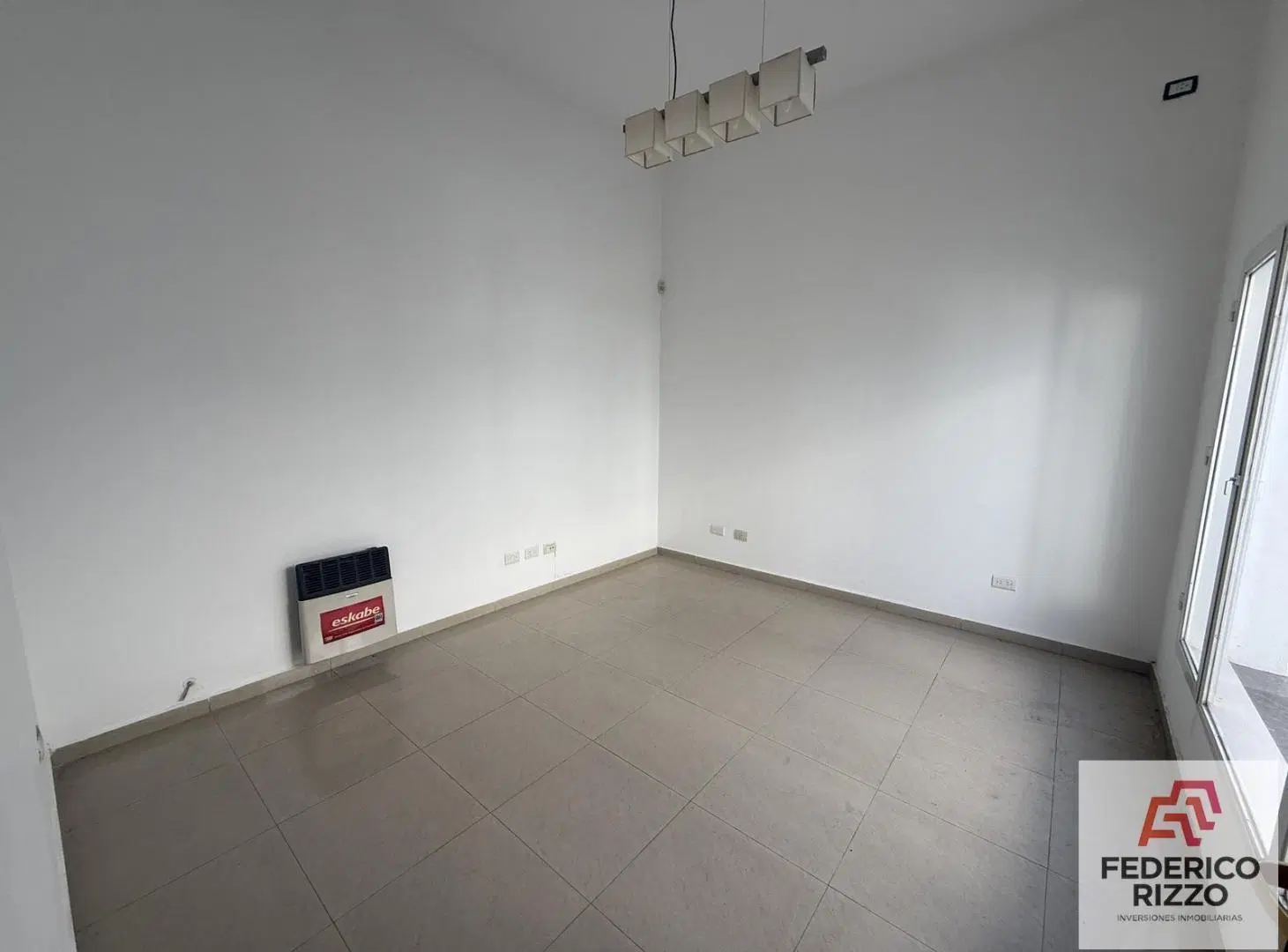 GRAN LOCAL EN ALQUILER EXCLUSIVO B° GENERAL PAZ. SARMIENTO 1150 4