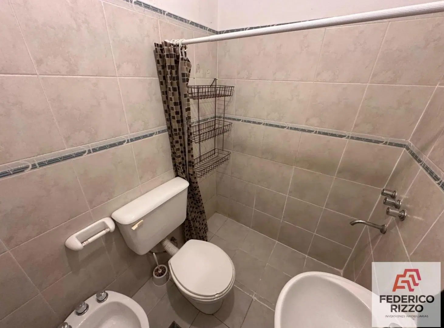 Departamento planta alta en alquiler en Juniors! Amoblado + sin expensas 4