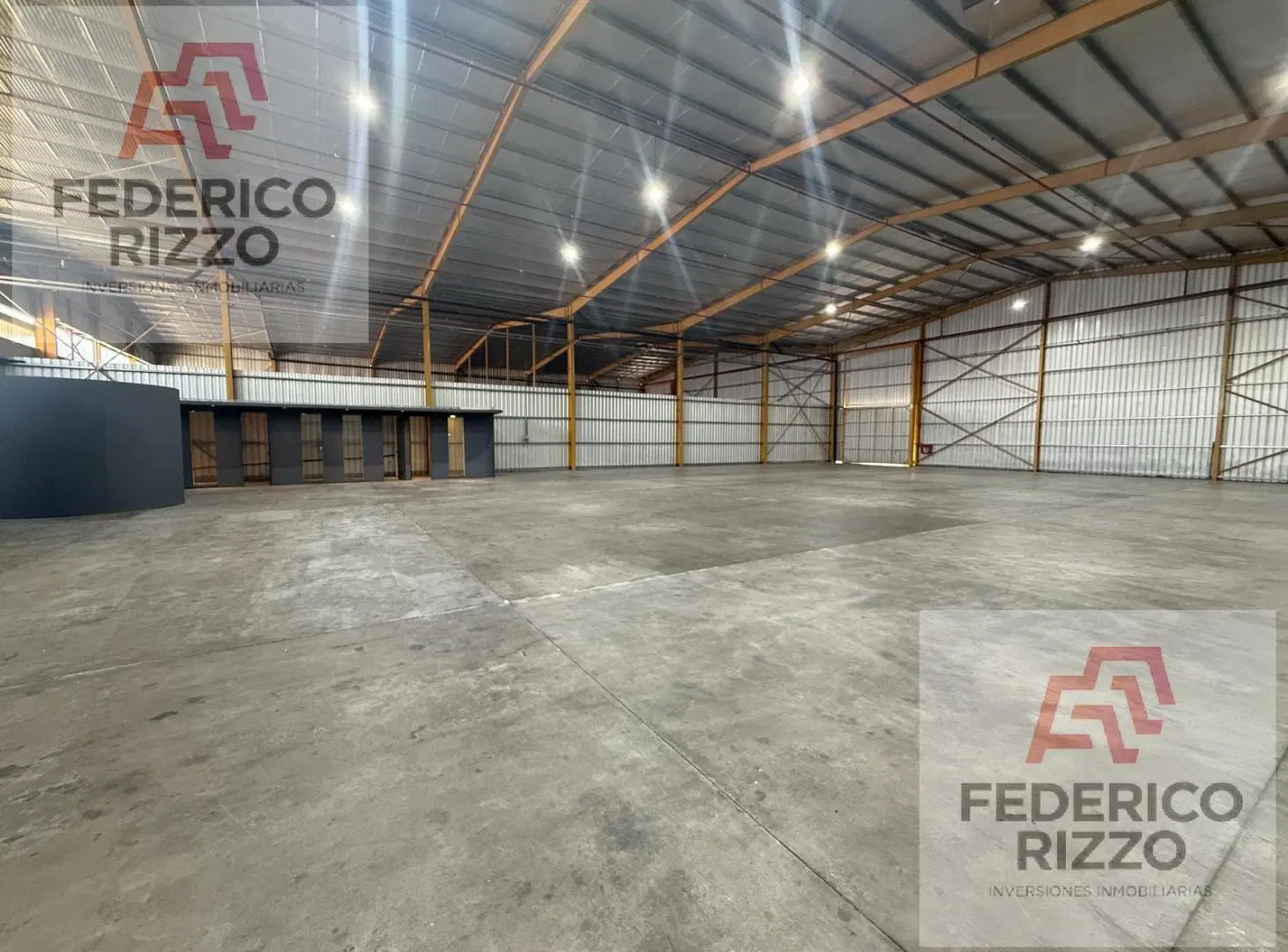 DEPÓSITO EN ALQUILER DE 500 A 2.500 m² CON OFICINAS ZONA FABRIL INTERFÁBRICA, B° FERREYRA 2